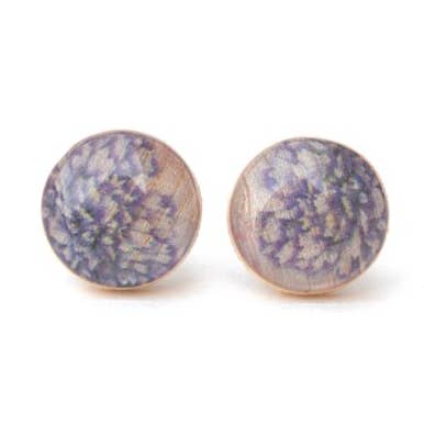 Boucles d'oreilles clous florales violettes - Non étanches pour la vente par Starlight Woods