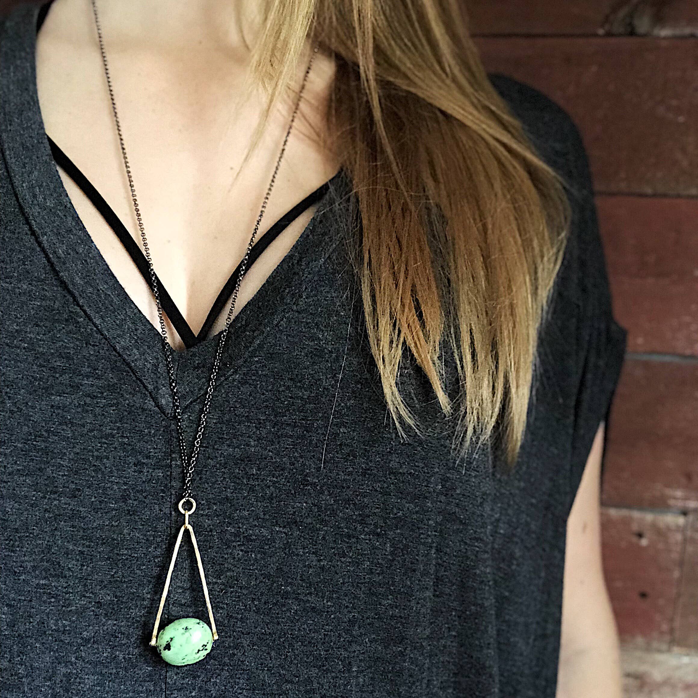 Third & Co. Studio – Colar pingente/pendente por atacado – Colar de bronze e turquesa verde2