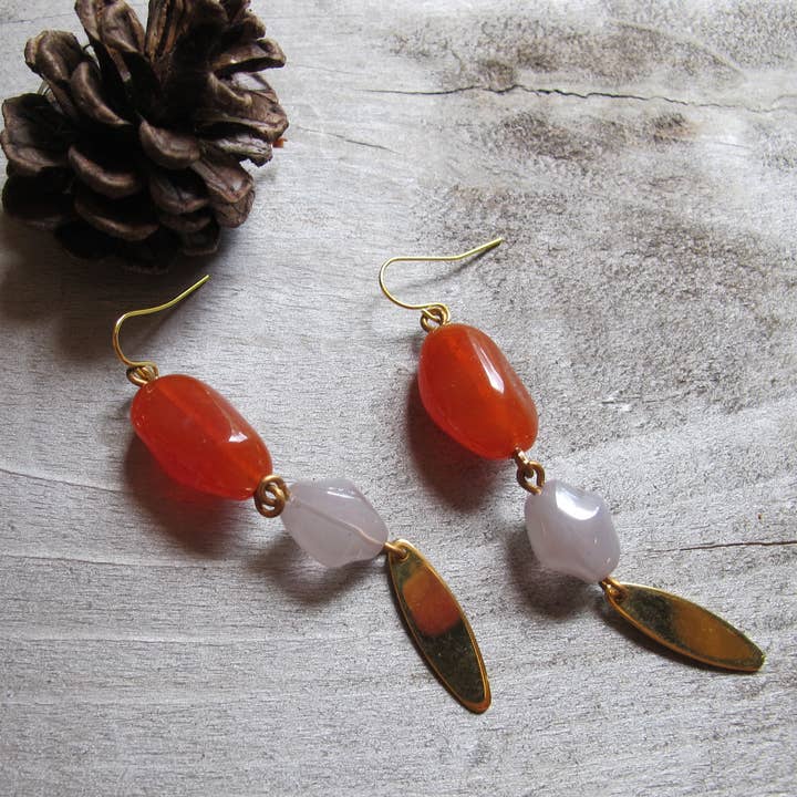 Karneol Glas og Guld Øreringe for engroshandel hos Glamourpuss Creations