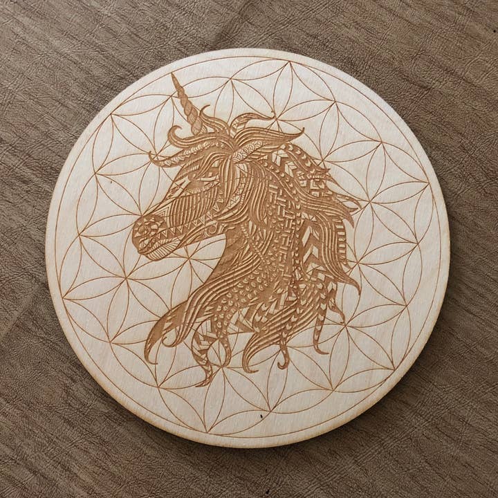 Unicorno Fiore della Vita Griglia Cristallo per la vendita all'ingrosso da parte di Zen and Meow