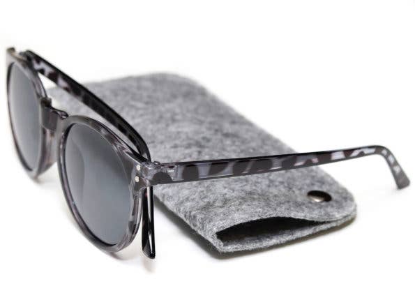 Voyage Shades | Black Tortoise for wholesale by Sondre Travel