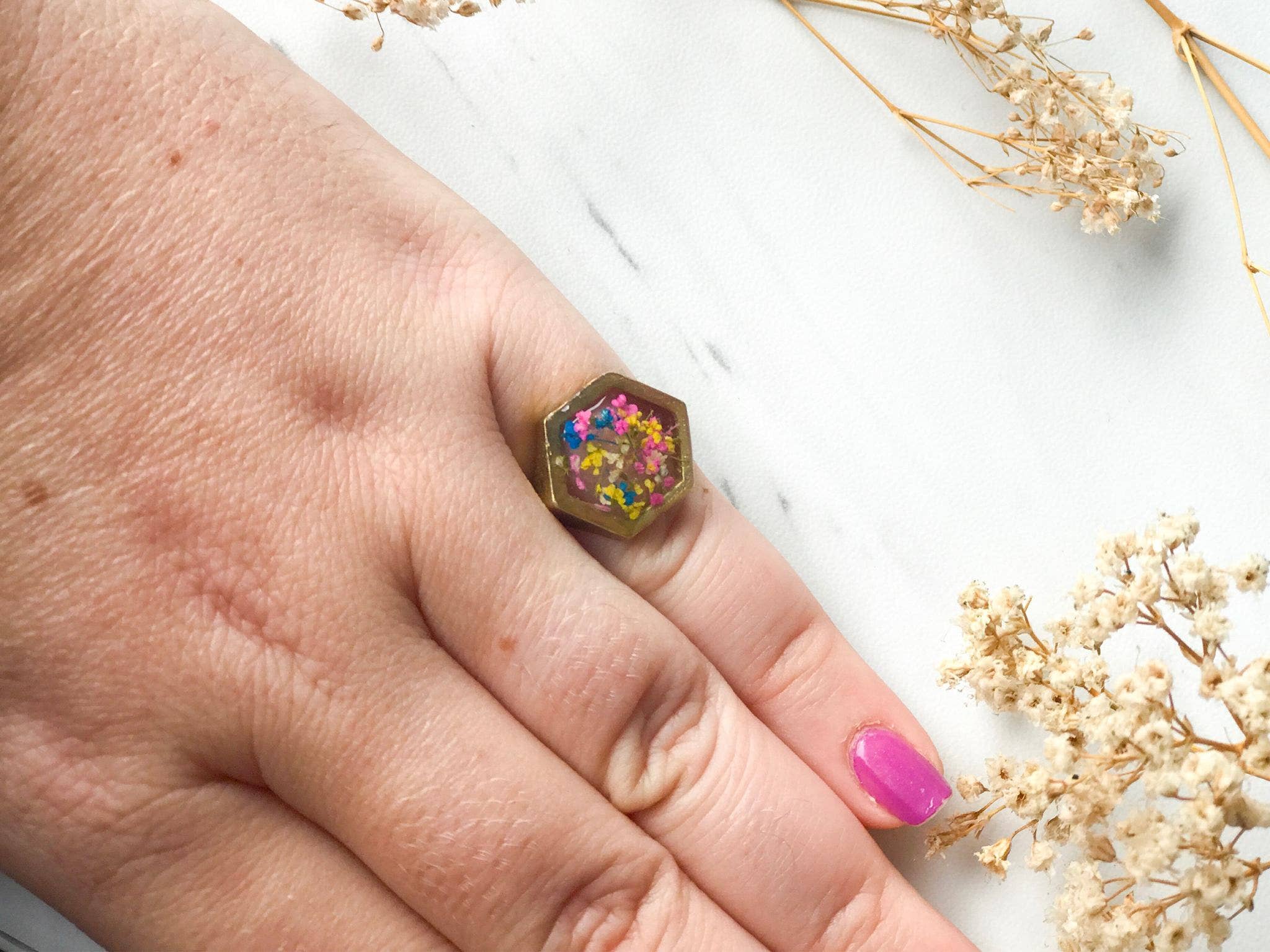 Ann + Joy - Wholesale Cocktail/Statement Ring - Hexagon Gold Real Pressed Flowers in Resin Ring3