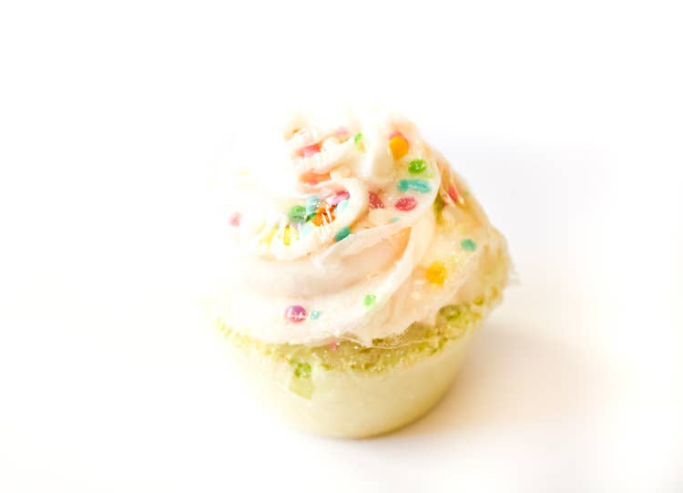 Marvi Beauty - Wholesale Bath Bomb/Fizz - Confetti Cupcake Bath Fizzy9