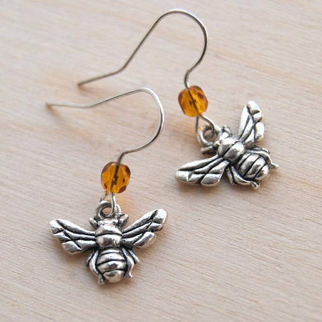 Enchanted Leaves - Vente Boucles d'oreilles pendantes - Boucles d'oreilles en forme de petites abeilles en argent | Jolis pendentifs en forme de bourdon en miel0