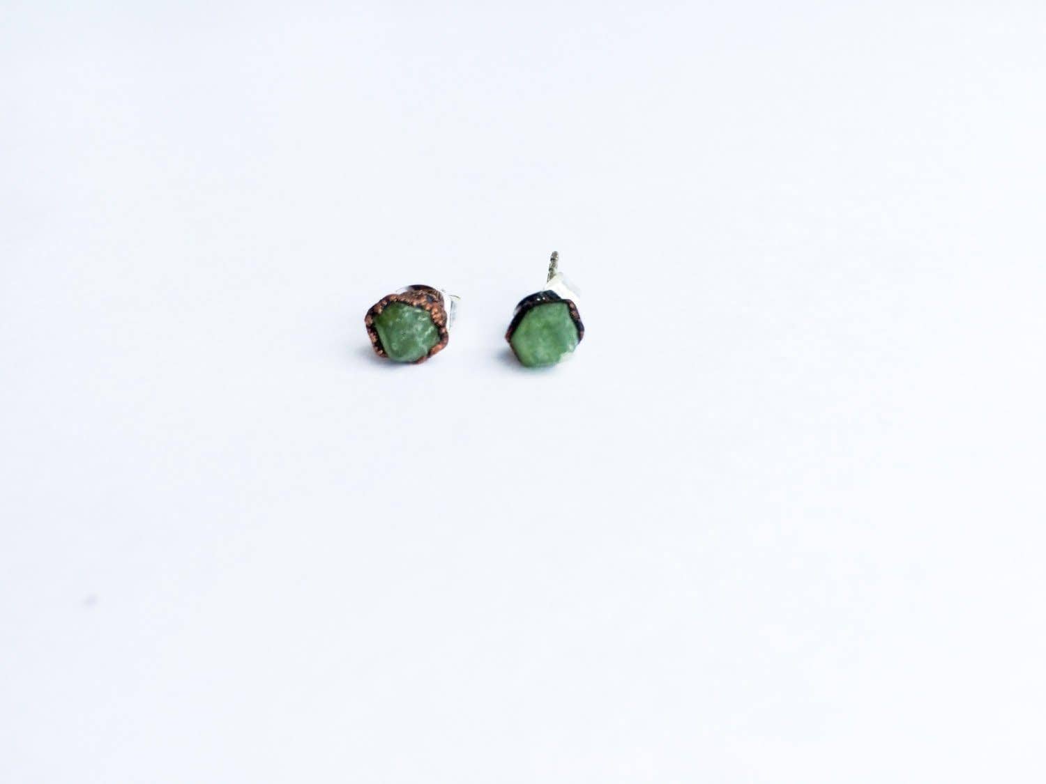 HAWKHOUSE - Wholesale Stud/Post Earrings - Green Garnet Stud Earrings