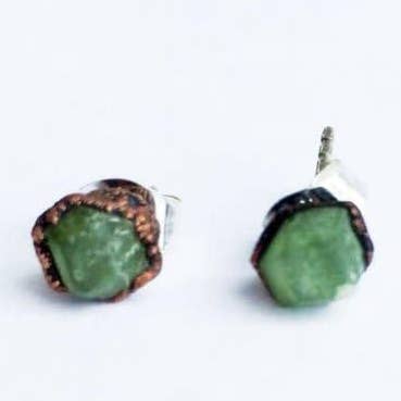 HAWKHOUSE - Wholesale Stud/Post Earrings - Green Garnet Stud Earrings0