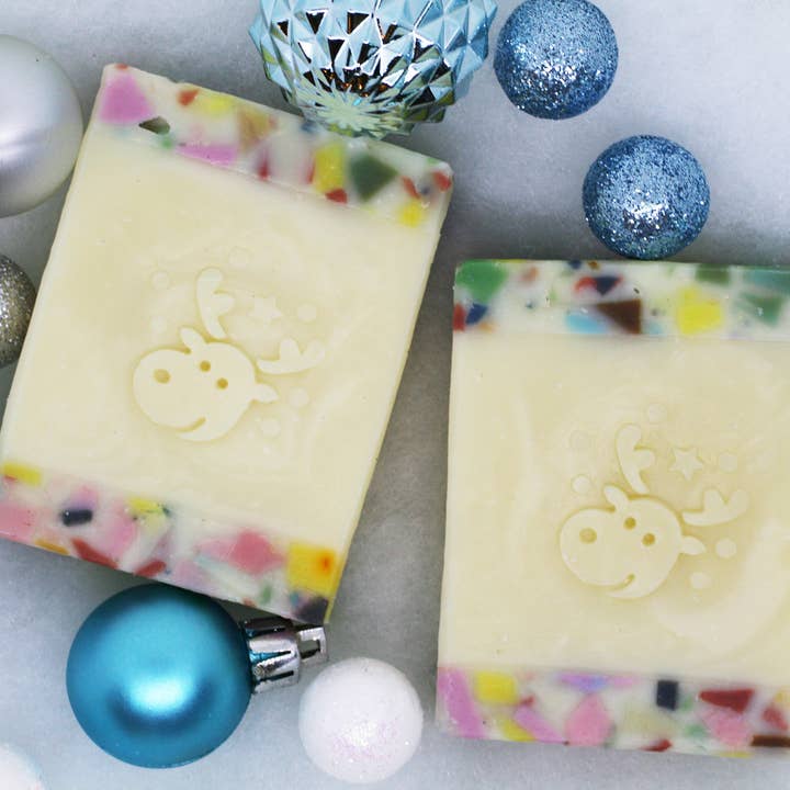 Organic White Christmas Handmade Soap (Cranberry Fig) 5 oz for wholesale by One Leaf Soap