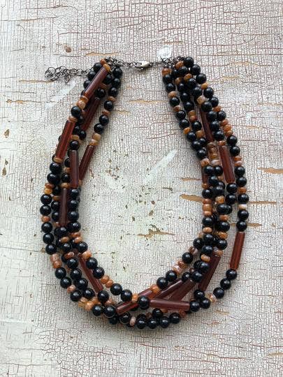 Leetie Lovendale - Vente Collier de perles - Collier Sylvie avec perles noires et tortues0