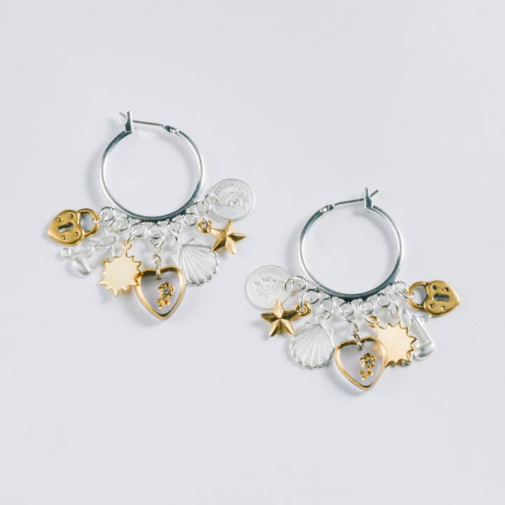 Cercles à breloques Punk It Up 2 tons de 1" pour la vente par John Wind