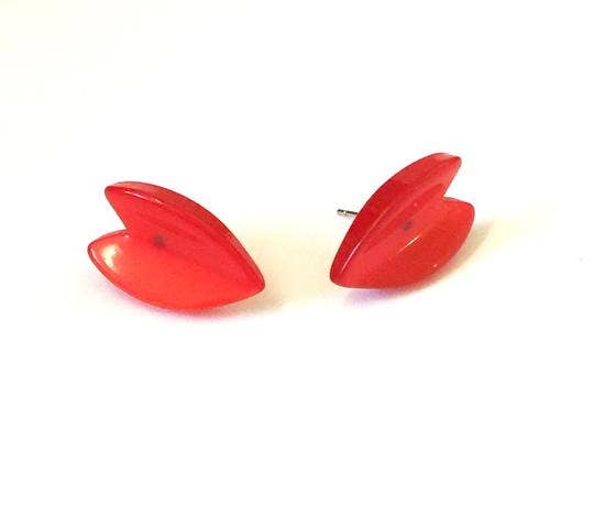 Leetie Lovendale - Wholesale Stud/Post Earrings - Red Moonglow Ivy Leaf Stud Earrings0