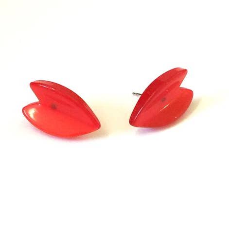 Leetie Lovendale - Wholesale Stud/Post Earrings - Red Moonglow Ivy Leaf Stud Earrings0