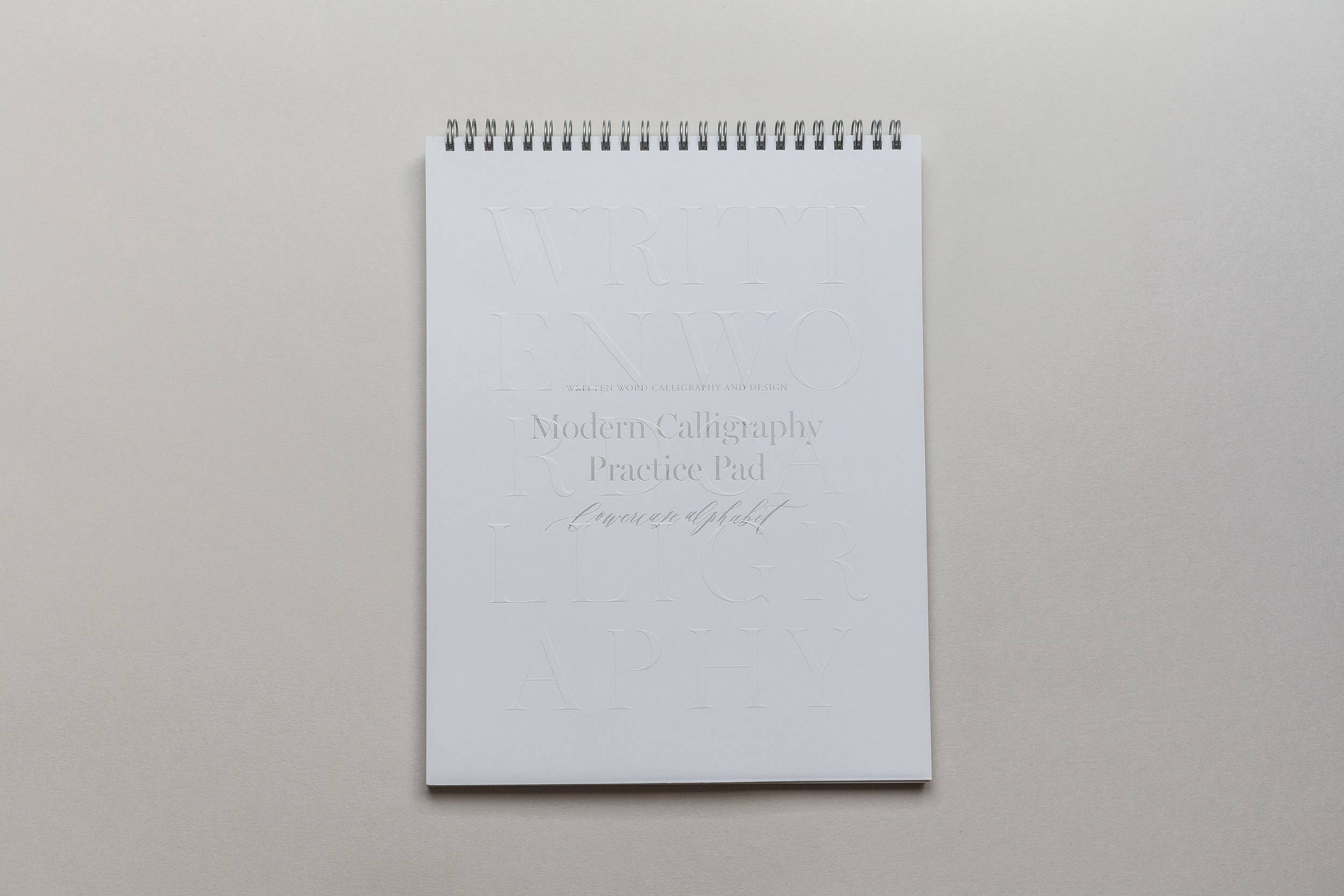 Written Word Calligraphy – Engroshandel Notesblok – Øvelsesblok til små bogstaver i alfabetet1