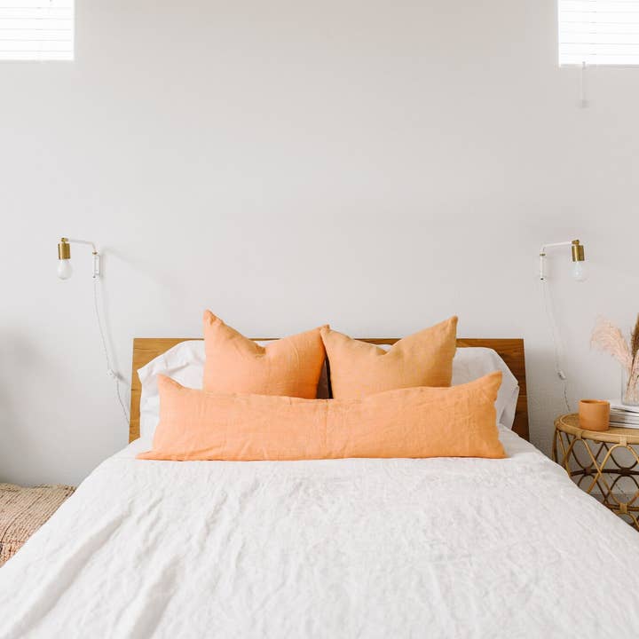 Lägenhet F Linne Lång Kuddfodral | Extra Lång för wholesale av Apartment F - shipping from Austin, TX