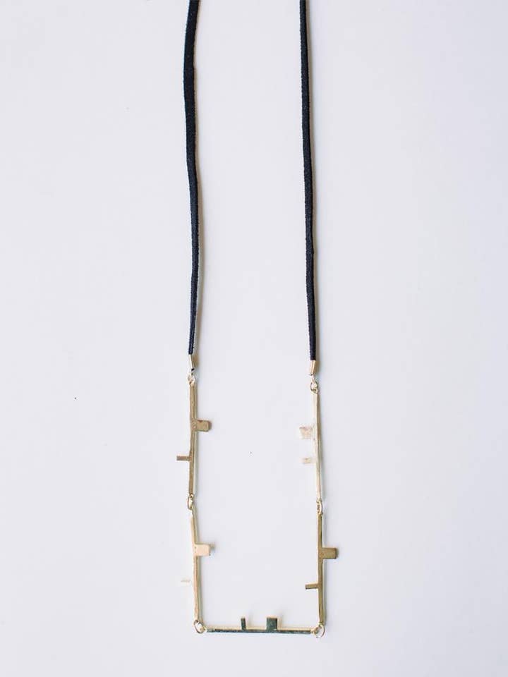 Collier en or Salvador pour la vente par Mata Traders