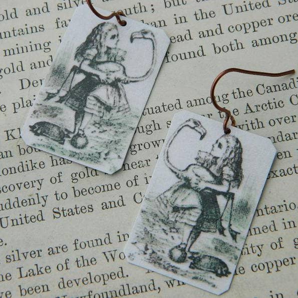 Boucles d'oreilles Alice à travers le verre pour la vente par Sarah Wood Studio