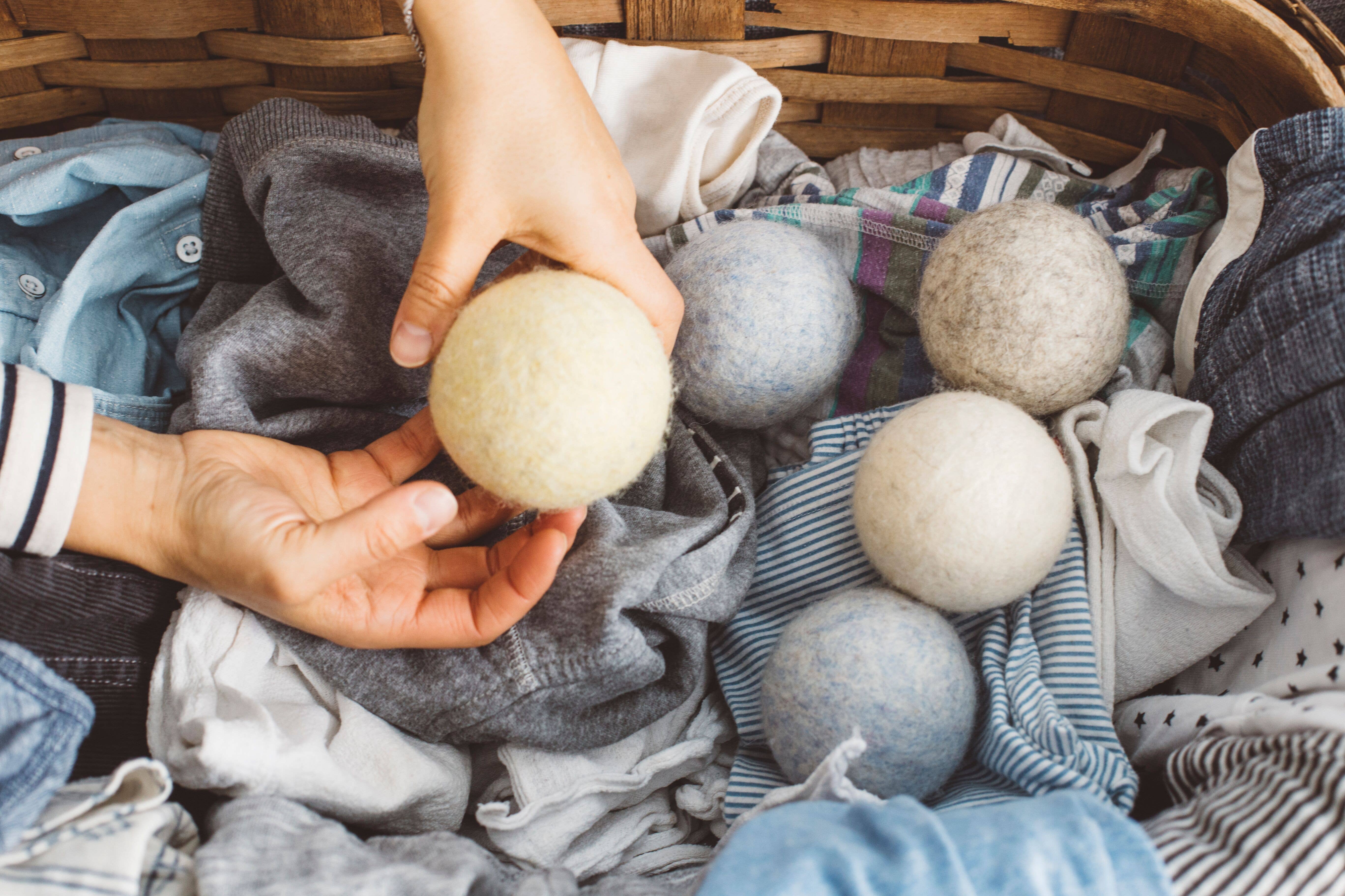 LooHoo Wool Dryer Balls - Wholesale Dryer Balls - Light Gray Wool Dryer Ball1