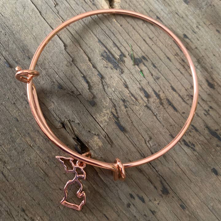 Bracelet découpé Michigan en or rose pour la vente par Jill's Jewels