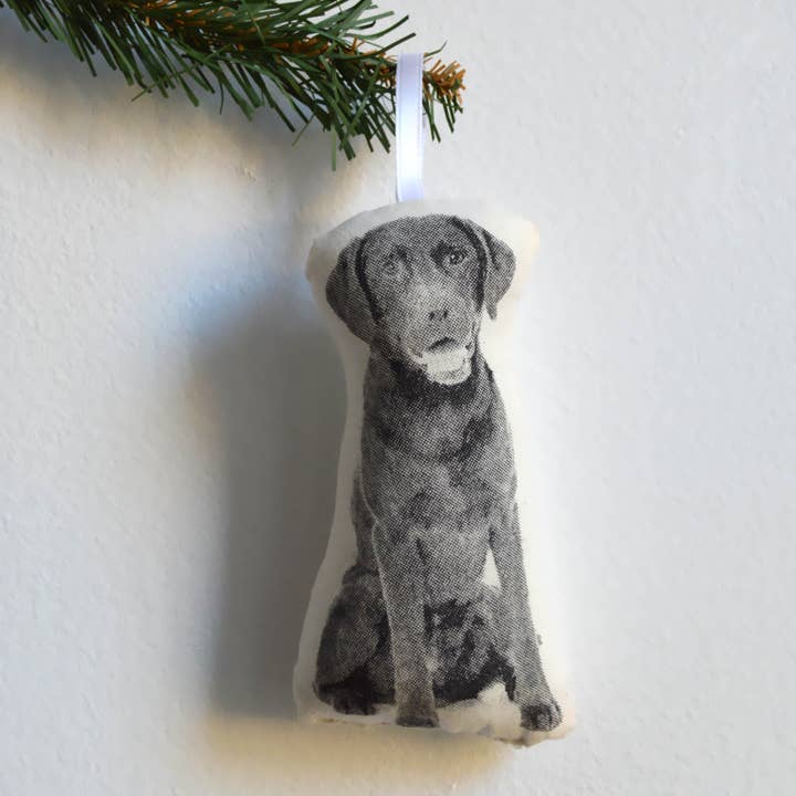 Labrador Retriever Ornament for wholesale by Broderpress