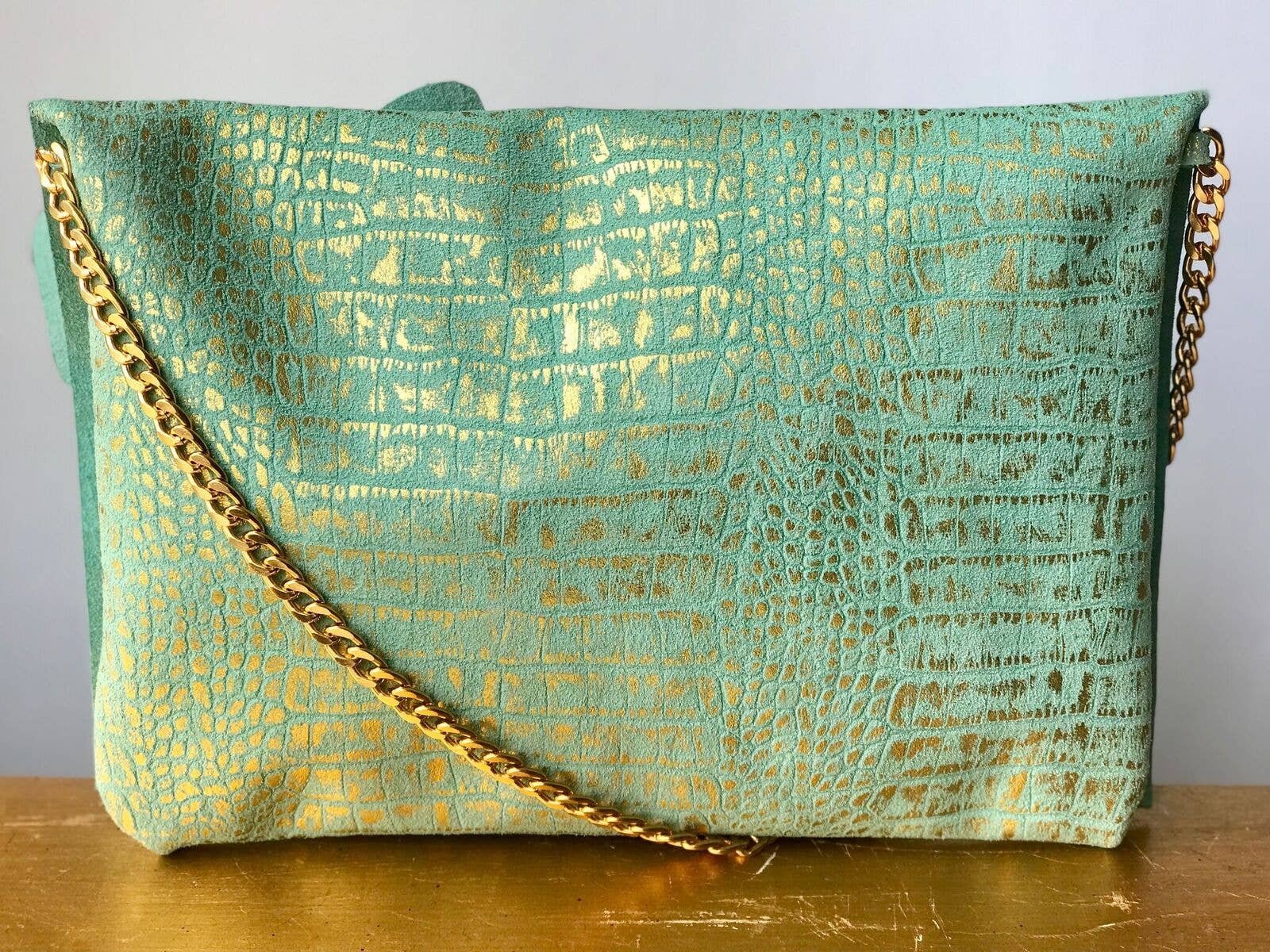 Tina Frantz Designs - Vente Sac à bandoulière – femme - Sac papillon Cindy gaufré doré2