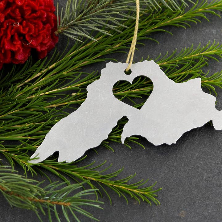 Cadeau de Noël en métal Lac Supérieur pour la vente par Iron Maid Art