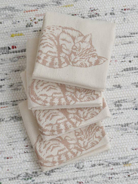 Serviettes en coton biologique - Chat en moka - Lot de 4 - Kitty pour la vente par Hearth and Harrow