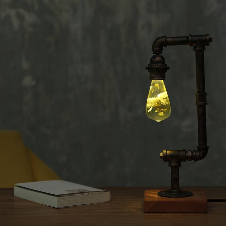 EP Design Lab - Wholesale Light Bulb/Puck - EP LIGHT Resin White Hydrangea Led Bulb7