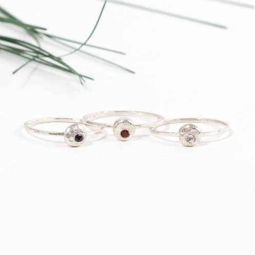 Bague empilable en argent sterling Elemental Pebble pour la vente par Amanda K Lockrow