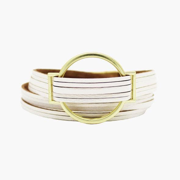 Bracciale in pelle bianca con fibbia dorata per la vendita all'ingrosso da parte di Mia Accessories