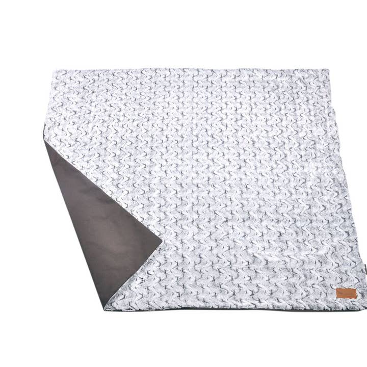 Luxe Throw - Snuggle - Husky Gray for wholesale by P.L.A.Y. Pet Lifestyle and You