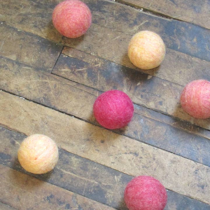 Bog Berry Dryer Balls - Wholesale Dryer Balls - Wildflowers assortment set of 6 wool dryer balls2