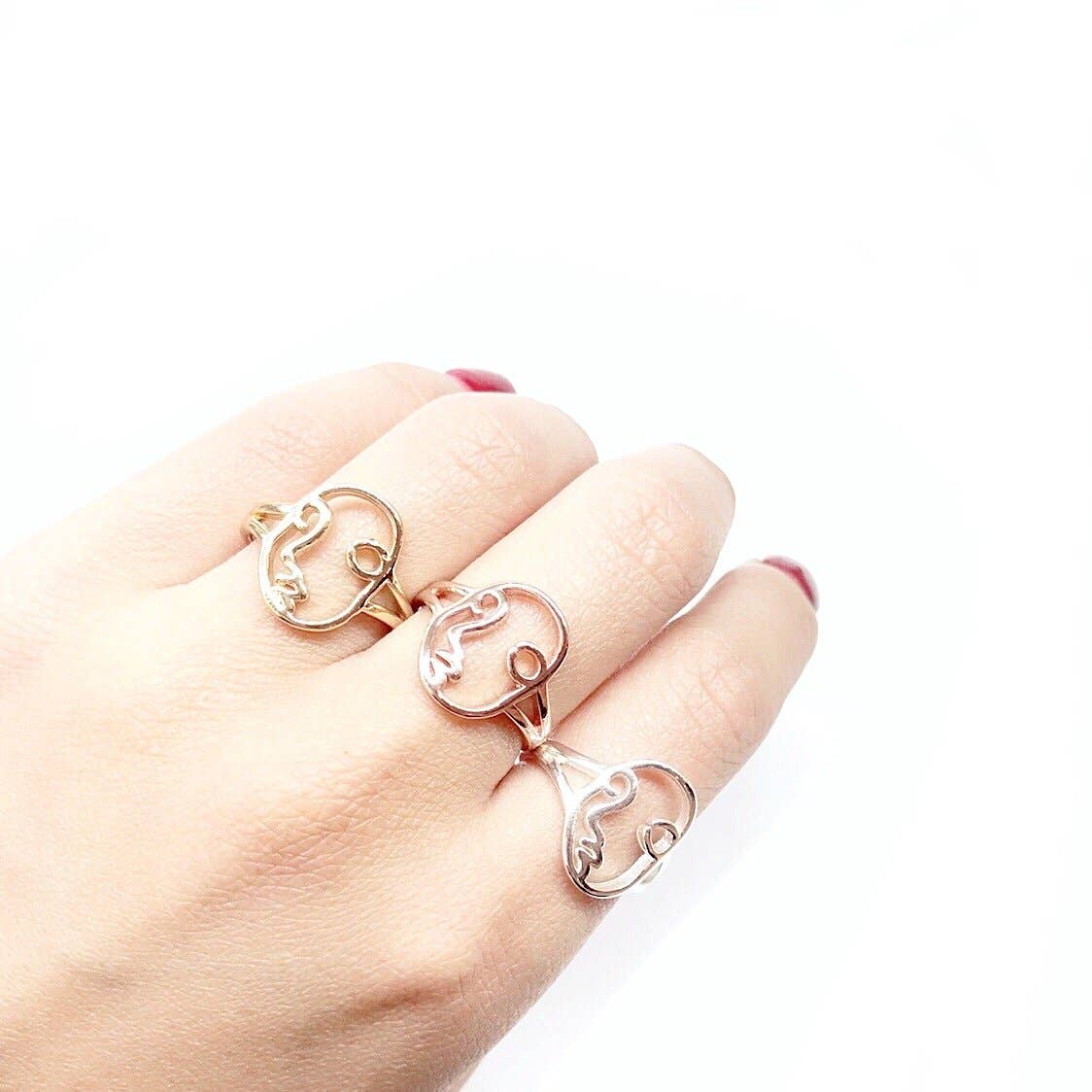 KIKICHIC – Großhandel Cocktail-/Statement-Ring – Roségold Abstrakter Gesichtsring1