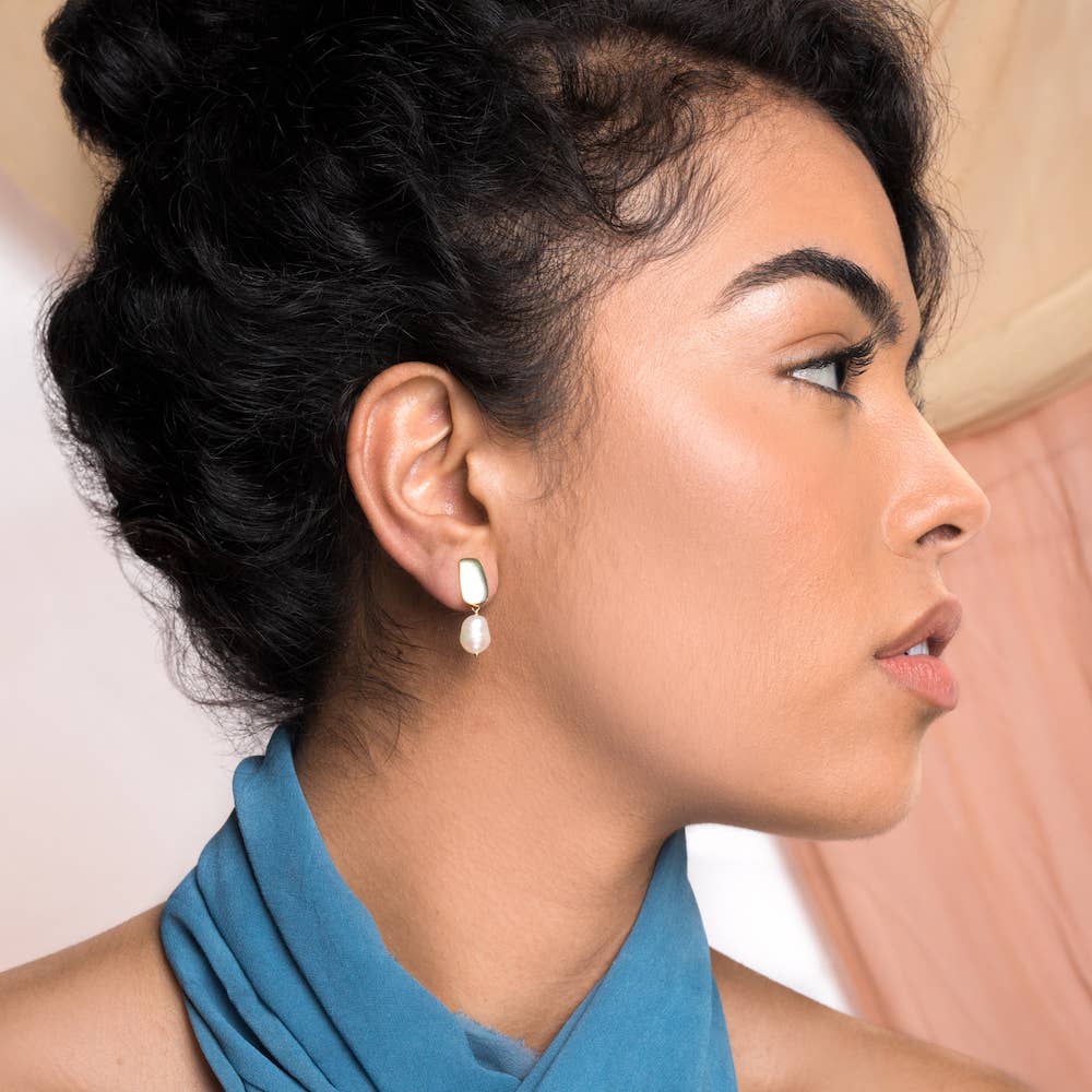 Goldeluxe Jewelry - Wholesale Hangende/ronde oorbellen - Sirene oorbellen met witte barokparels3