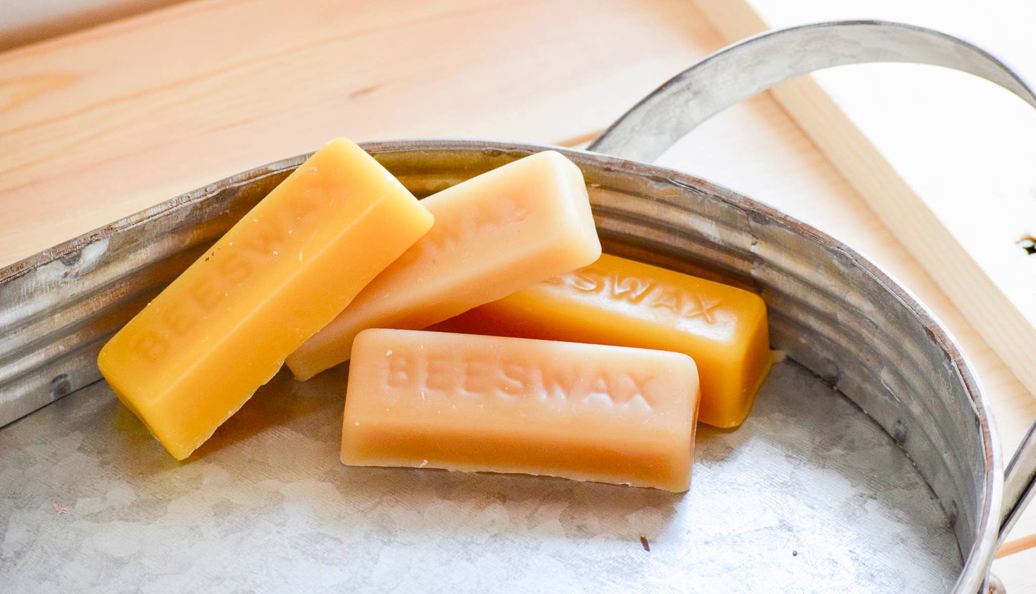 The Bee Box - Wholesale Craft Supplies - All-Natural Beeswax - 1 oz Bar1