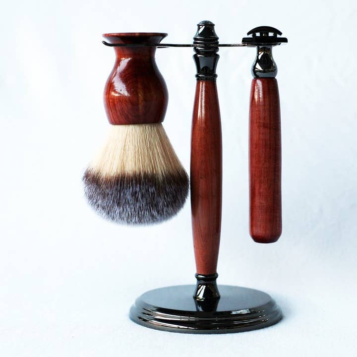 Ensemble de rasage en cèdre rouge avec métal pour la vente par CreationsByWill, LLC