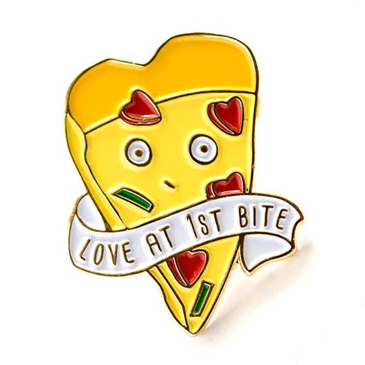 Love at First Bite Pizza Slice Émail Épinglette pour la vente par ILOOTPAPERIE