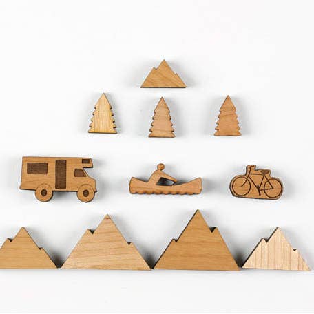 163 Design Company - Wholesale Decorative Tabletop Object - Desktop Miniature Camper Adventures