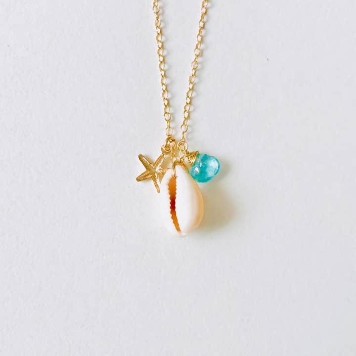 MALDVIES Cowry Shell necklace for wholesale by Komakai Jewelry