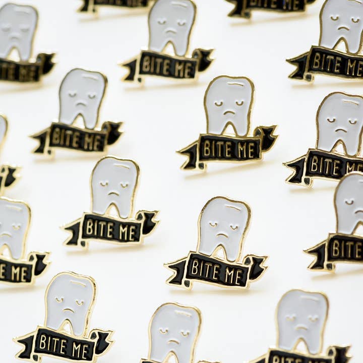 ILOOTPAPERIE - Wholesale Lapel Pin/Button - Bite Me Tooth Enamel / Lapel Pin