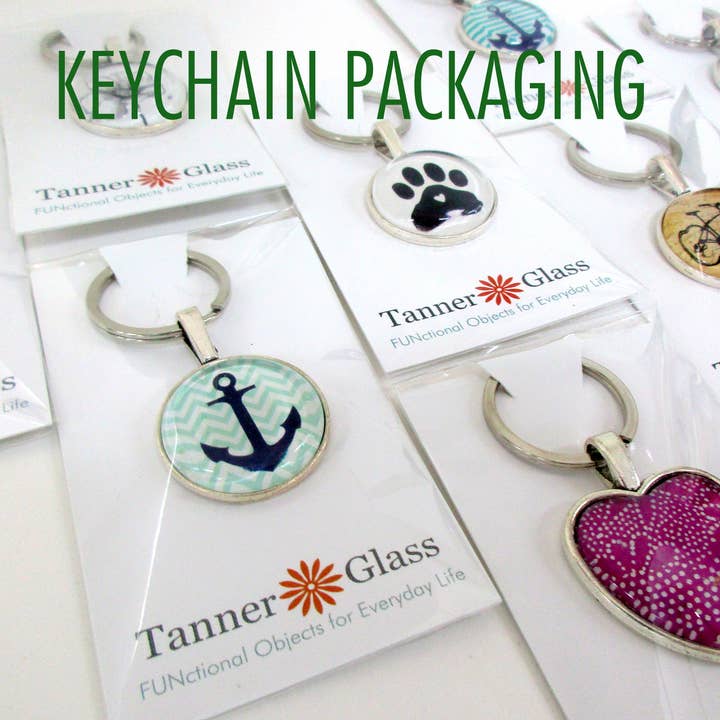 Tanner Glass - Wholesale Keychain – Unisex - Keychain - Dog Love1