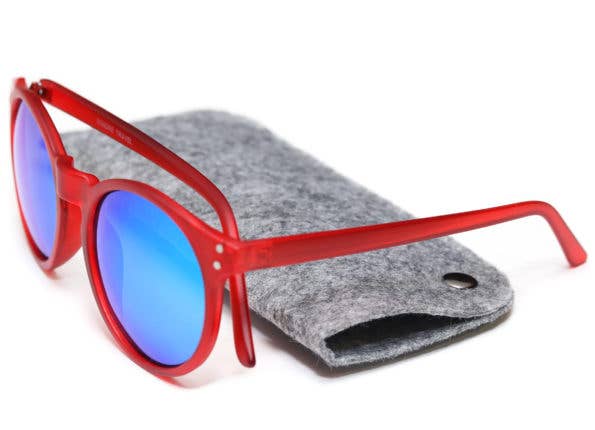 Voyage Shades | Frosted Red for wholesale by Sondre Travel