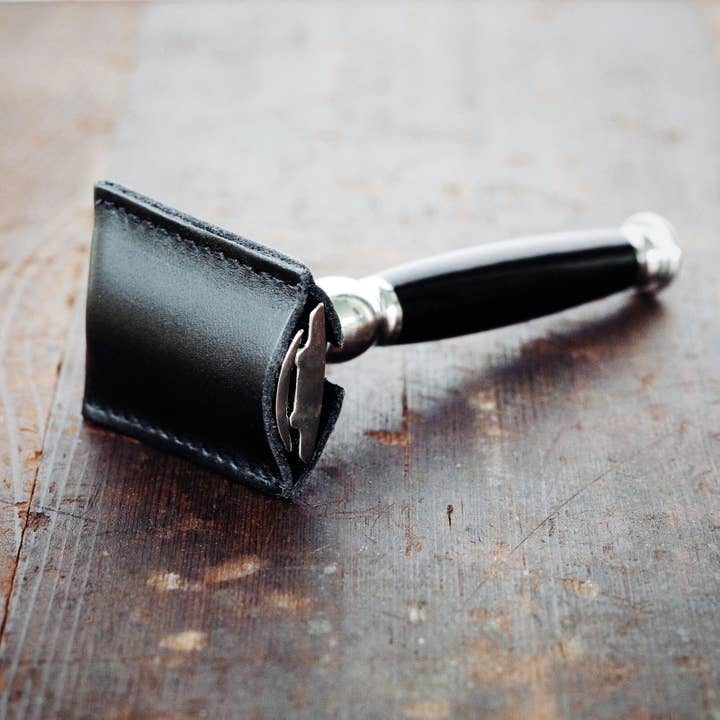 CRUX Supply Co. - Wholesale Razor Blade Holder - Men's - Leather Safety Razor Cover2
