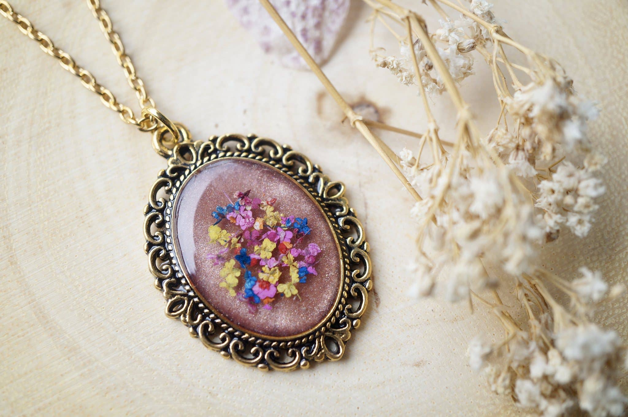 Ann + Joy - Wholesale Pendant/Charm Necklace - Rose Gold in Pink, Yellow, Blue & Red Real Dried Flowers in Resin Gold Necklace3