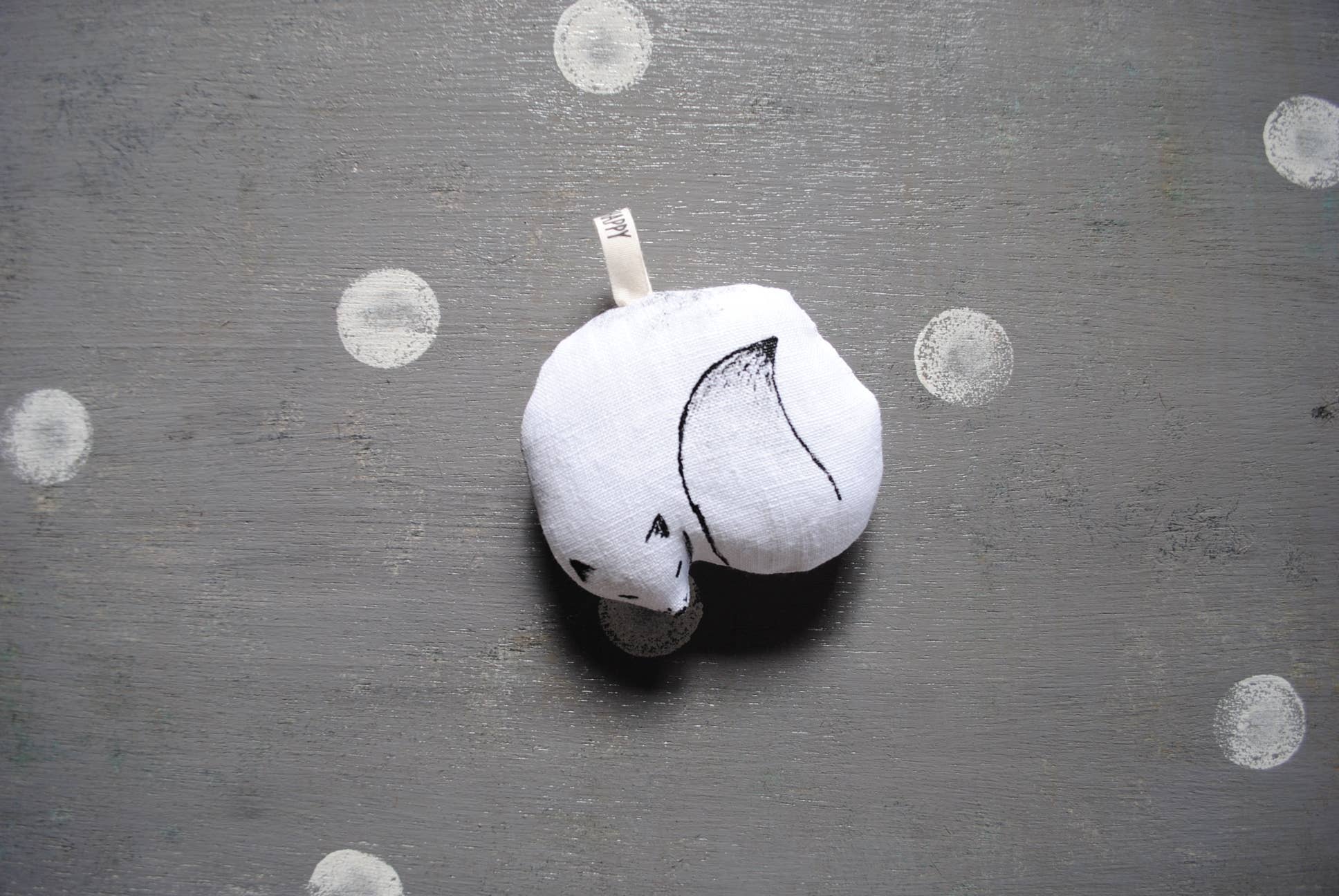 HandyHappy - Wholesale Ornament - Snow Fox Ornament Primitive 4" Baby Decoration4