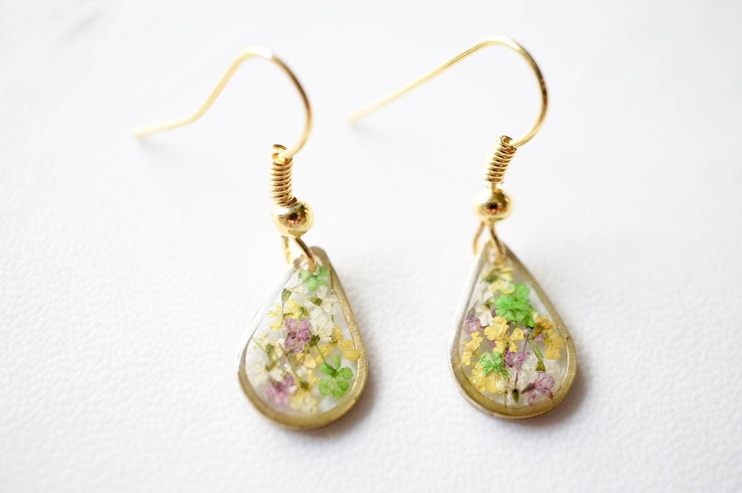 Ann + Joy - Wholesale Dangle Earrings - Gold Teardrops in Purple, Yellow, White & Green Real Dried Flowers and Resin Earrings2