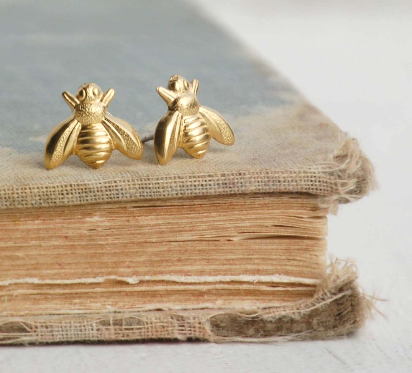 Red Truck Designs - Wholesale Stud/Post Earrings - Gold Bee Stud Earrings2