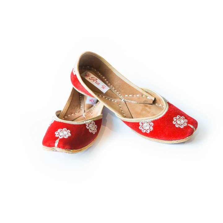 Red handmade leather flat for wholesale by Ara Colors