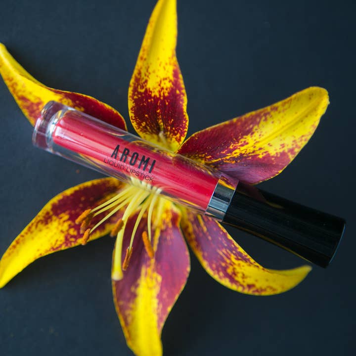 Aromi - Wholesale Lipstick - Preppy Red Liquid Lipstick2