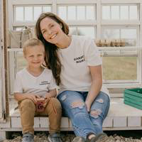 Modern Burlap - Vendita all'ingrosso Maglietta serigrafata - Donna - Made in USA | Adulto Crew | GARDEN MAMA3