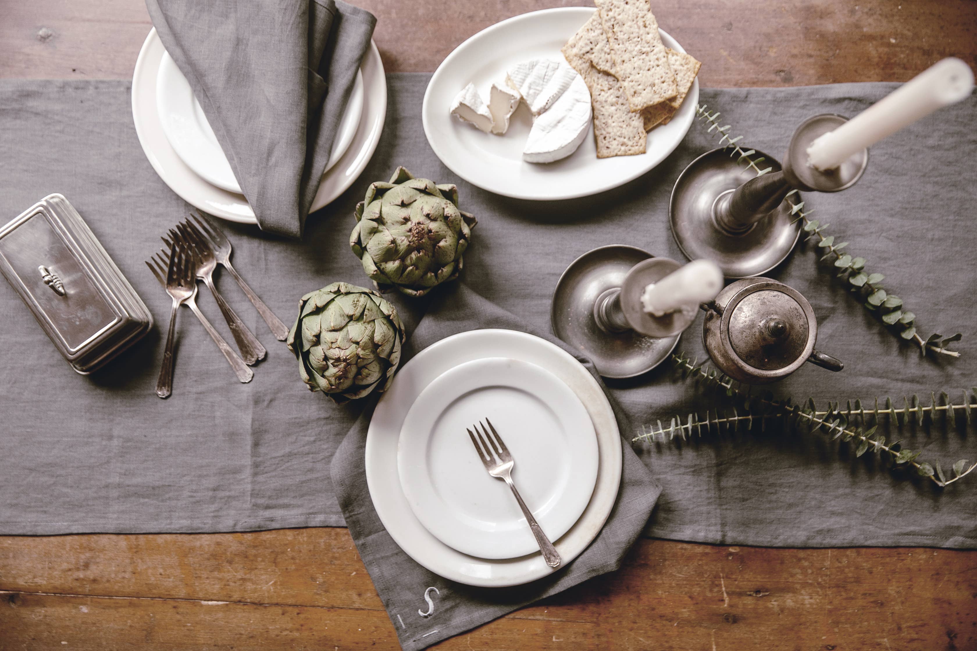 Heirloomed Collection - Wholesale Table Runner - Keepsake Linen Table Runner Pewter1