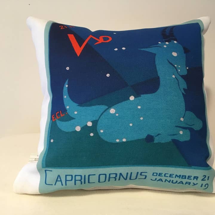 Stenbocken Art Deco Zodiac kudde 14x14 i spunnet Polyester för wholesale av That Fabled Shore Home Decor